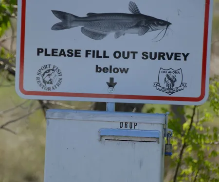 Angler survey sign.  Photo by Jena Donnell
